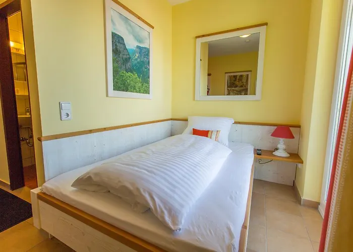 Elia 3* Guntramsdorf